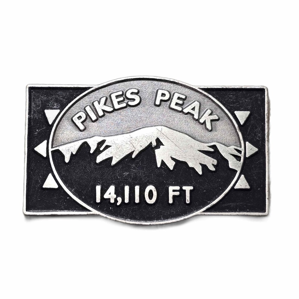 Pikes Peak Summit 14,110 Ft Mountain Souvenir Lapel Vest Hat Pin J33
